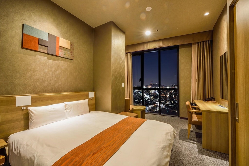 Guest room