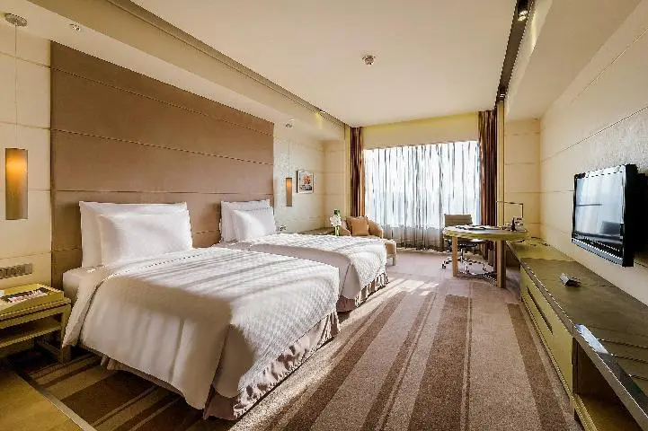 Club Floor - Club Deluxe Twin - View