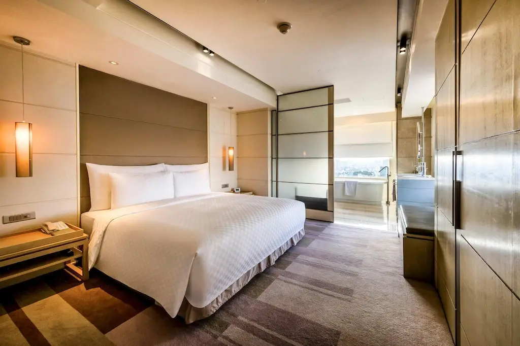 Club Floor -Club Executive Suite King - Room plan