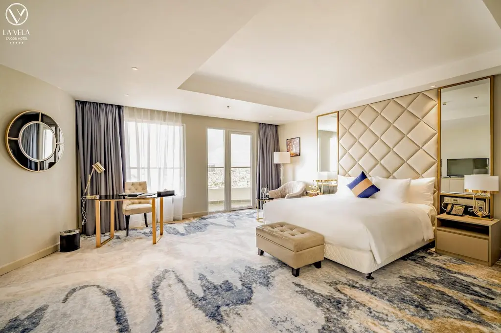 Luxury King Room Balcony with City View - Room plan