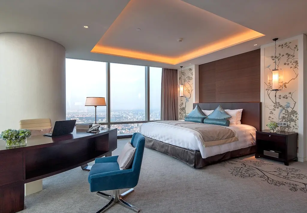 Deluxe Suite - Bedroom