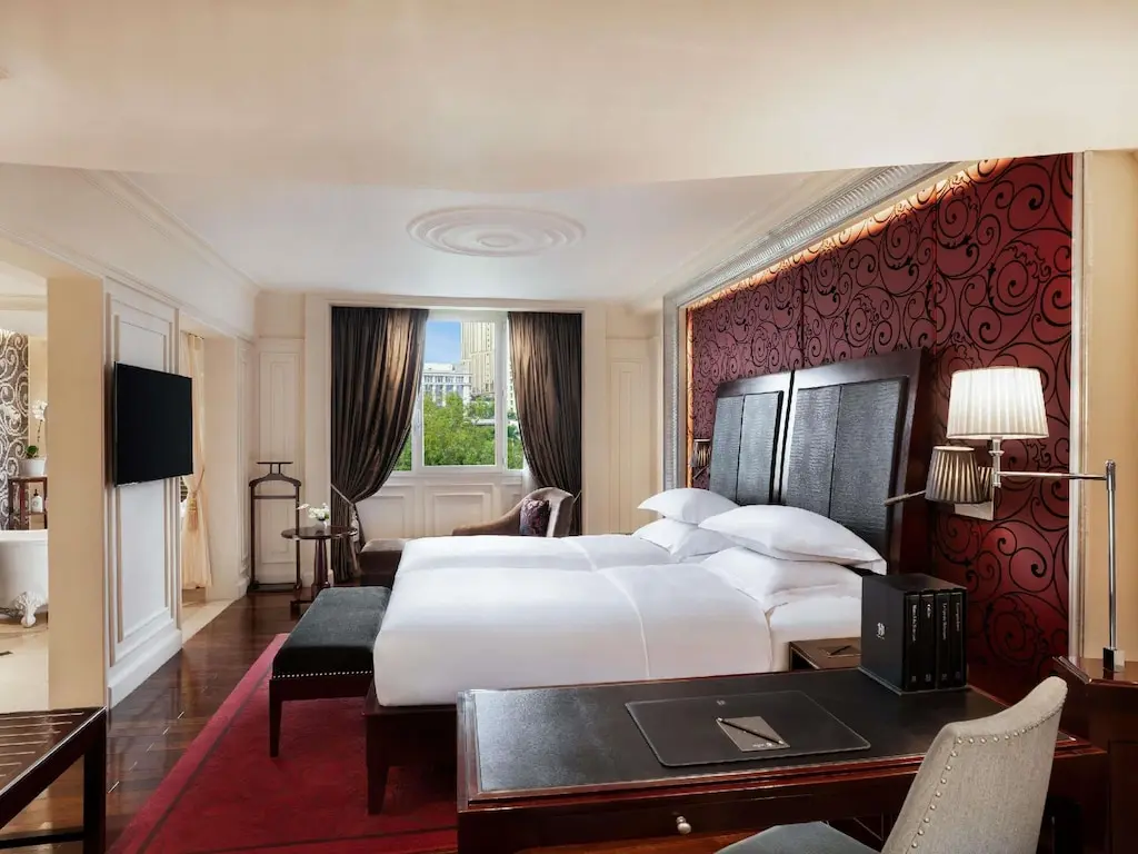 Opera Wing, Grand Premium Room With Club Lounge Benefits, Twin Beds - Guestroom